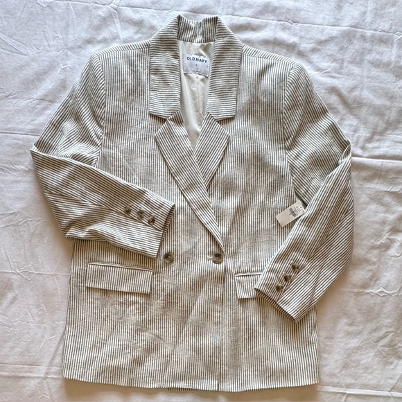 Old Navy Jackets & Blazers - NWT - Old Navy Women's Size MEDIUM Pinstripe Blazer - Navy & Cream